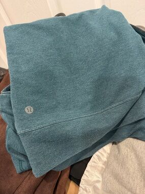 lulu mens sweater